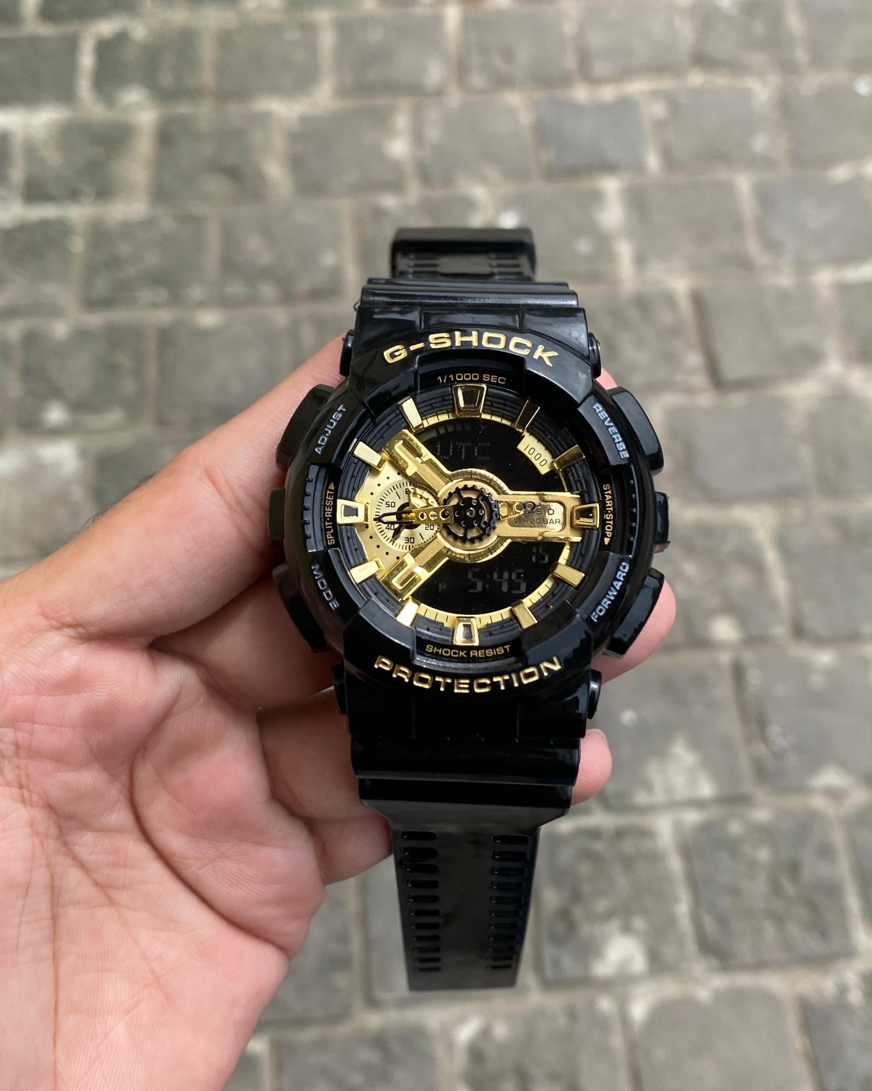 GA-110GB-1ADR | Black & Gold (Glocy finishing)