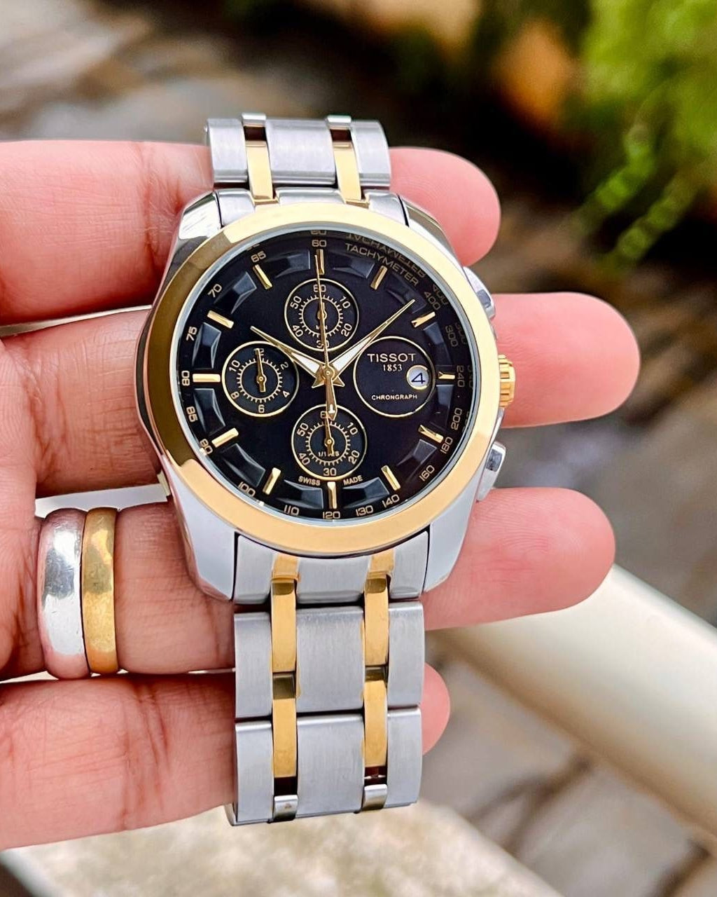 Couturier chronograph | Black dial |silver chain with gold stripes