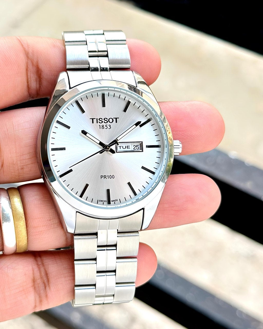 PR100 – White Dial • 41mm • Silver Chain